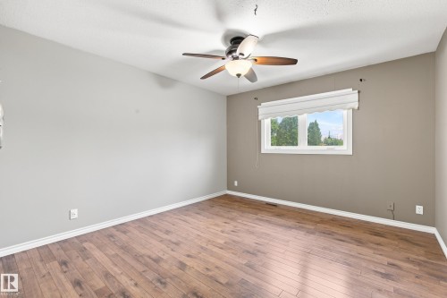 5507 47 Street, Stony Plain, AB - Indoor Photo Showing Other Room