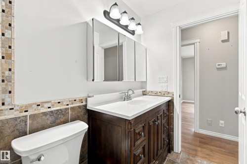 5507 47 Street, Stony Plain, AB - Indoor Photo Showing Bathroom