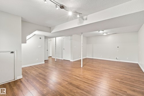 5507 47 Street, Stony Plain, AB - Indoor Photo Showing Other Room