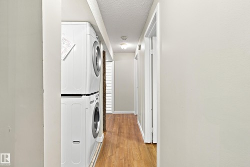 5507 47 Street, Stony Plain, AB - Indoor Photo Showing Laundry Room