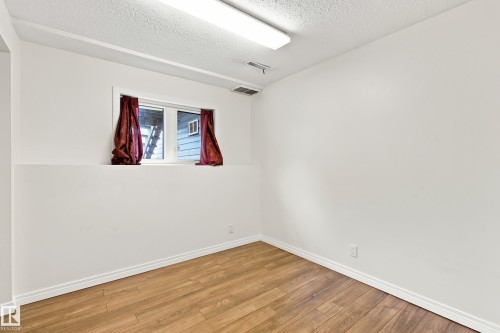 5507 47 Street, Stony Plain, AB - Indoor Photo Showing Other Room