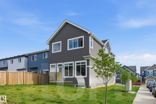 3888 Chrustawka Place Sw, Edmonton, AB 