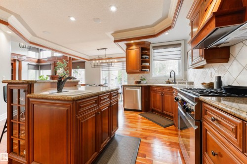 727 Hetu Lane, Edmonton, AB 