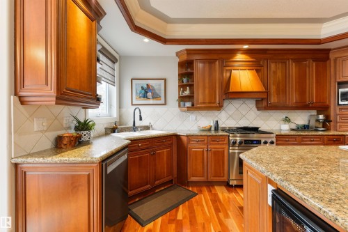 727 Hetu Lane, Edmonton, AB 