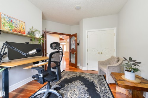 727 Hetu Lane, Edmonton, AB 