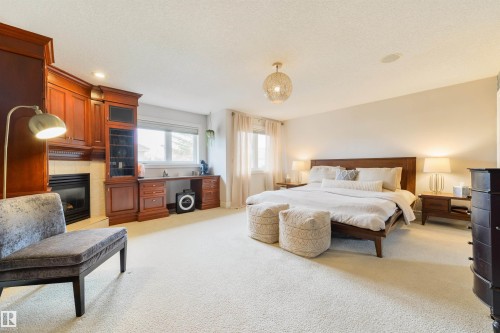 727 Hetu Lane, Edmonton, AB 