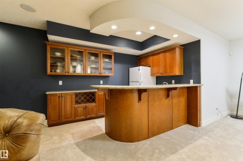 727 Hetu Lane, Edmonton, AB 