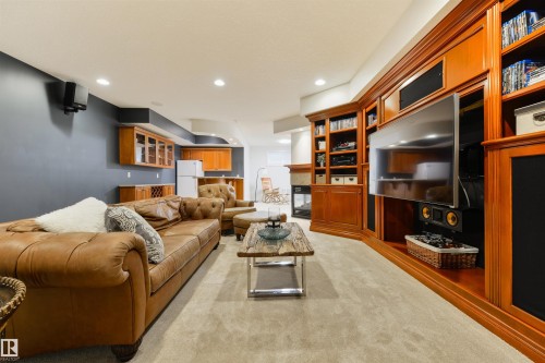 727 Hetu Lane, Edmonton, AB 
