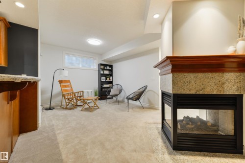727 Hetu Lane, Edmonton, AB 