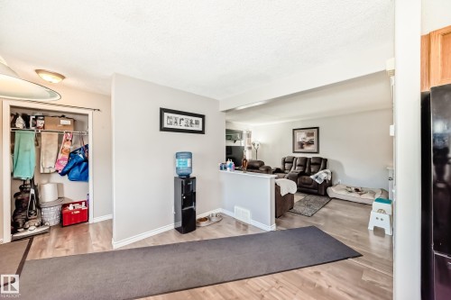 7847 7 Avenue, Edmonton, AB - Indoor