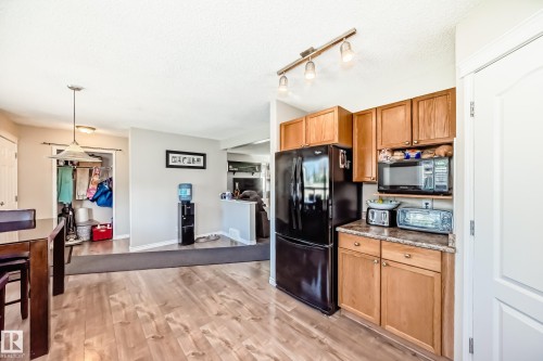 7847 7 Avenue, Edmonton, AB - Indoor Photo Showing Kitchen