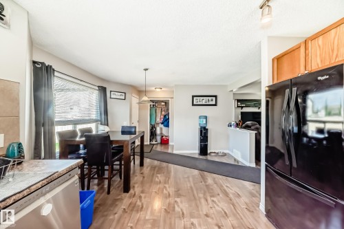 7847 7 Avenue, Edmonton, AB - Indoor