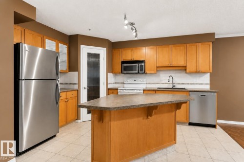 203 8909 100 Street, Edmonton, AB 