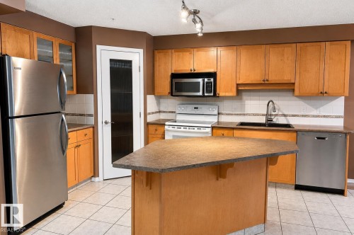 203 8909 100 Street, Edmonton, AB 