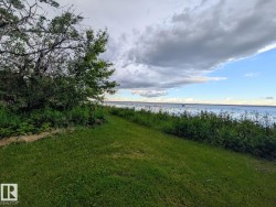 332 CRYSTAL SPRINGS Drive  Rural Wetaskiwin County, AB T0C 2V0