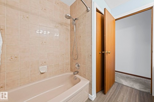 32 Danforth Crescent, St. Albert, AB 