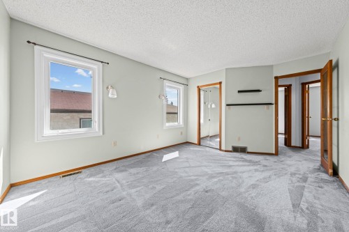 32 Danforth Crescent, St. Albert, AB 