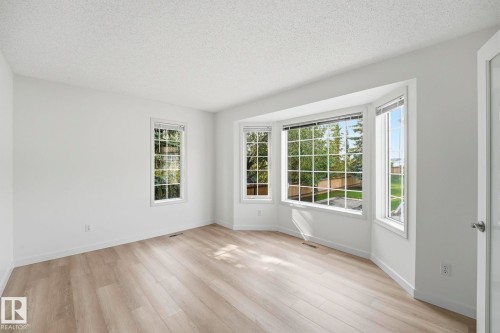 8 10 Devon Close, St. Albert, AB 