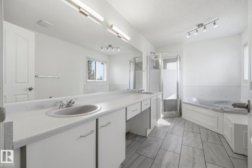 8 10 Devon Close, St. Albert, AB 