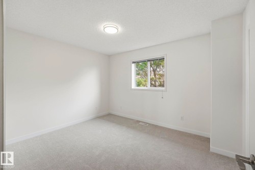 8 10 Devon Close, St. Albert, AB 