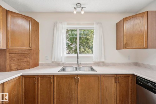 8 10 Devon Close, St. Albert, AB 