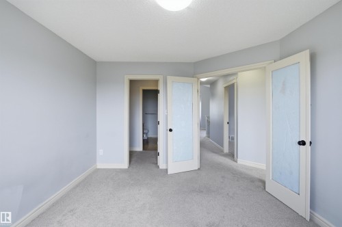2017 118 Street, Edmonton, AB - Indoor