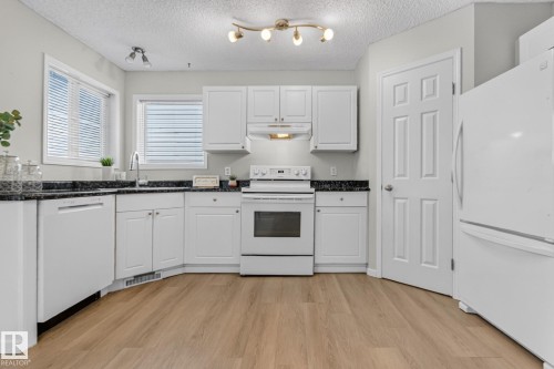 718 88A Street, Edmonton, AB 