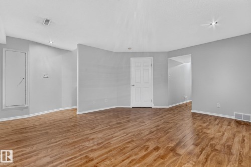 718 88A Street, Edmonton, AB 