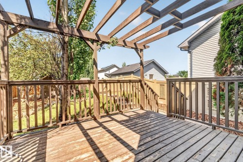 718 88A Street, Edmonton, AB 