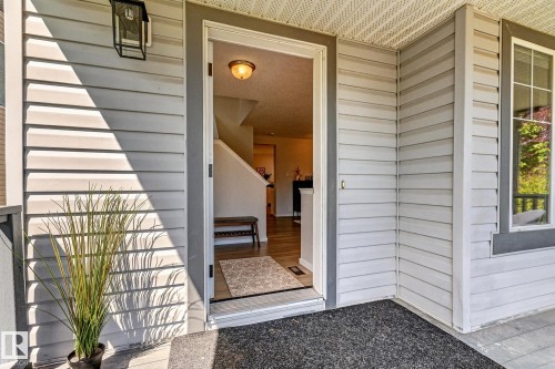 718 88A Street, Edmonton, AB 