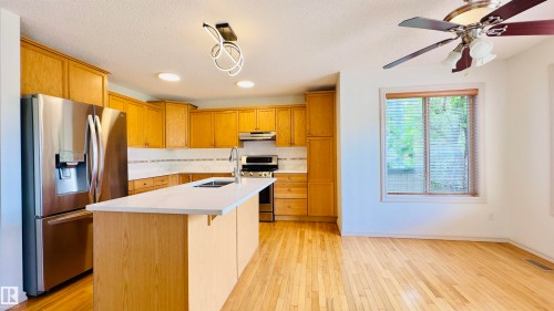 4811 152 Avenue, Edmonton, AB 
