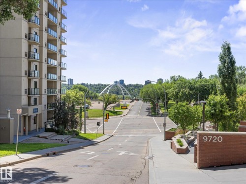 Multi-story building featuring individual balconies with glass railings - 1601 9725 106 Street, Edmonton, AB 