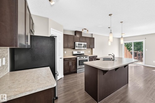 1941 Chapman Road, Edmonton, AB 