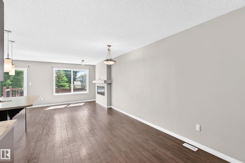 1941 Chapman Road, Edmonton, AB 