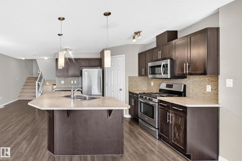 1941 Chapman Road, Edmonton, AB 