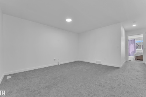 1538 Grant Way Nw, Edmonton, AB - Indoor Photo Showing Other Room