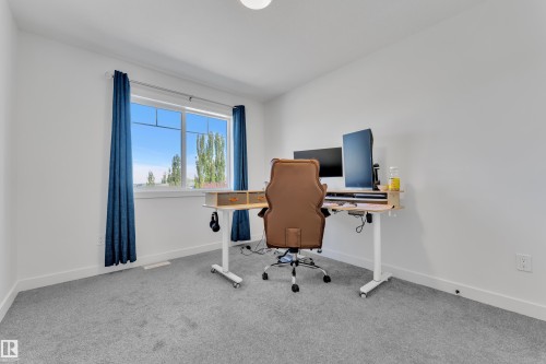1538 Grant Way Nw, Edmonton, AB - Indoor Photo Showing Office