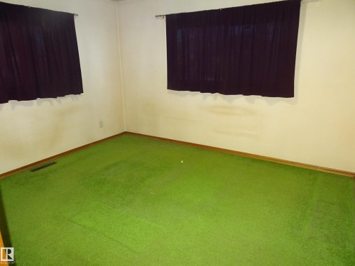 Image quality insufficient for description - 5036 52 Street, Andrew, AB 