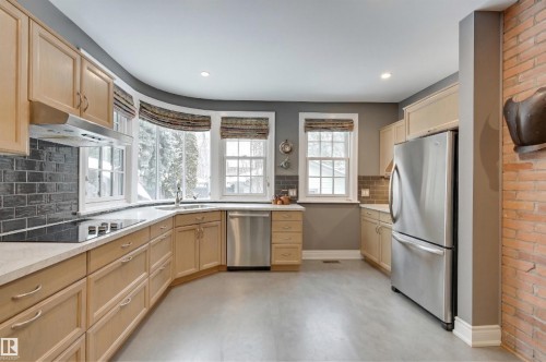 106 St George'S Crescent, Edmonton, AB 