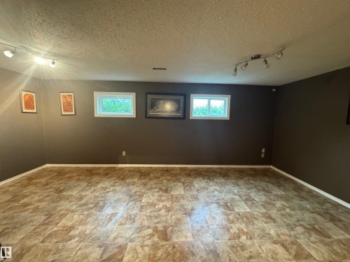 59416 Rng Rd 94, Rural St. Paul County, AB - Indoor Photo Showing Other Room