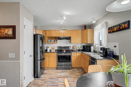 16114 43 Street, Edmonton, AB 
