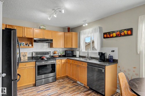 16114 43 Street, Edmonton, AB 