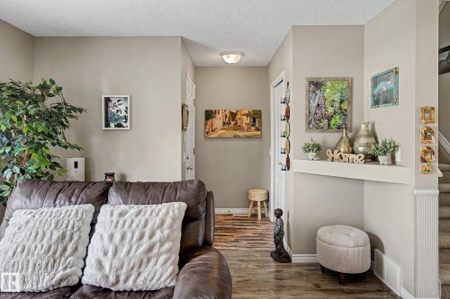 16114 43 Street, Edmonton, AB 