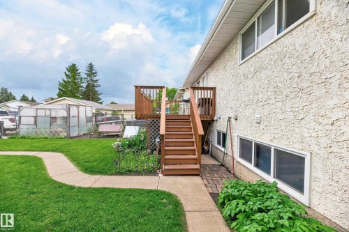2027 38 Street, Edmonton, AB 