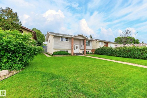2027 38 Street, Edmonton, AB 