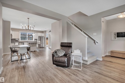 7007 Summerside Grande Boulevard, Edmonton, AB 