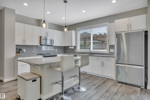 7007 Summerside Grande Boulevard, Edmonton, AB 