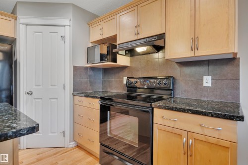 5912 8 Avenue, Edmonton, AB 
