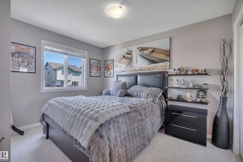 5912 8 Avenue, Edmonton, AB 