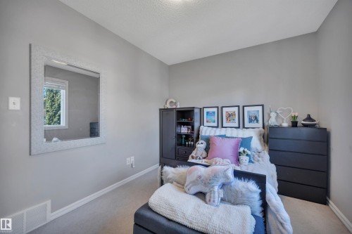 5912 8 Avenue, Edmonton, AB 